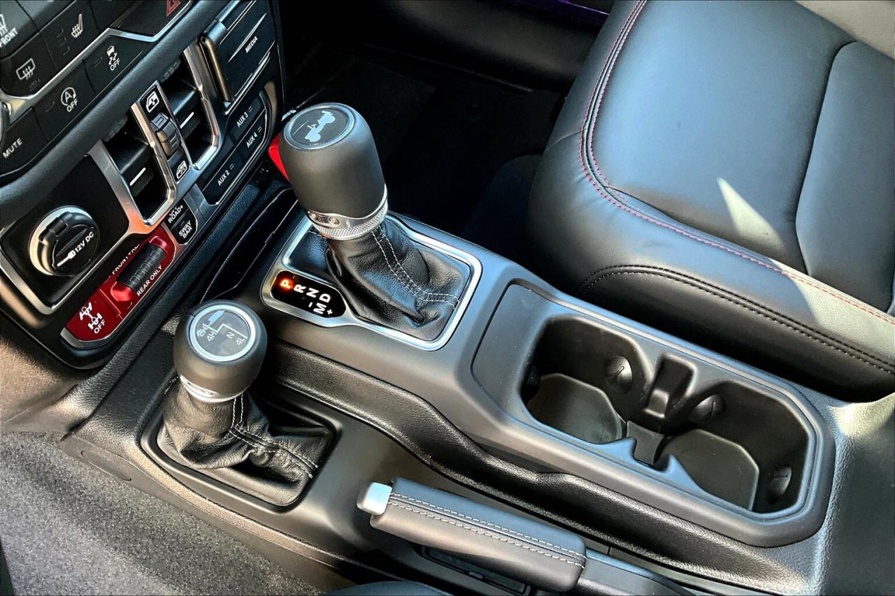 2026 Jeep Wrangler RUBICON | 35" Tires | Hardtop | Leather | PURPLE Photo