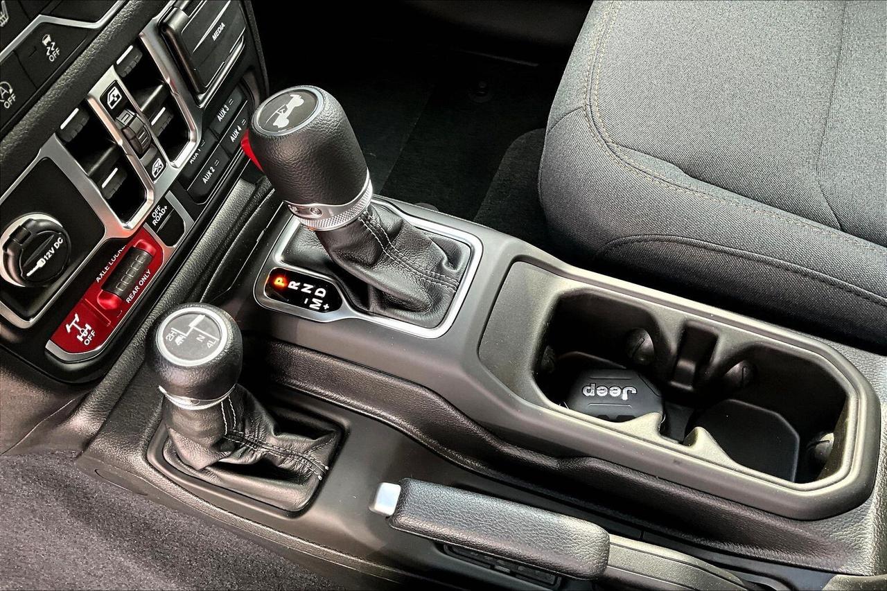 2026 Jeep Wrangler WILLYS 4dr | Hardtop | Tech & Conv Grp | Mojito Photo