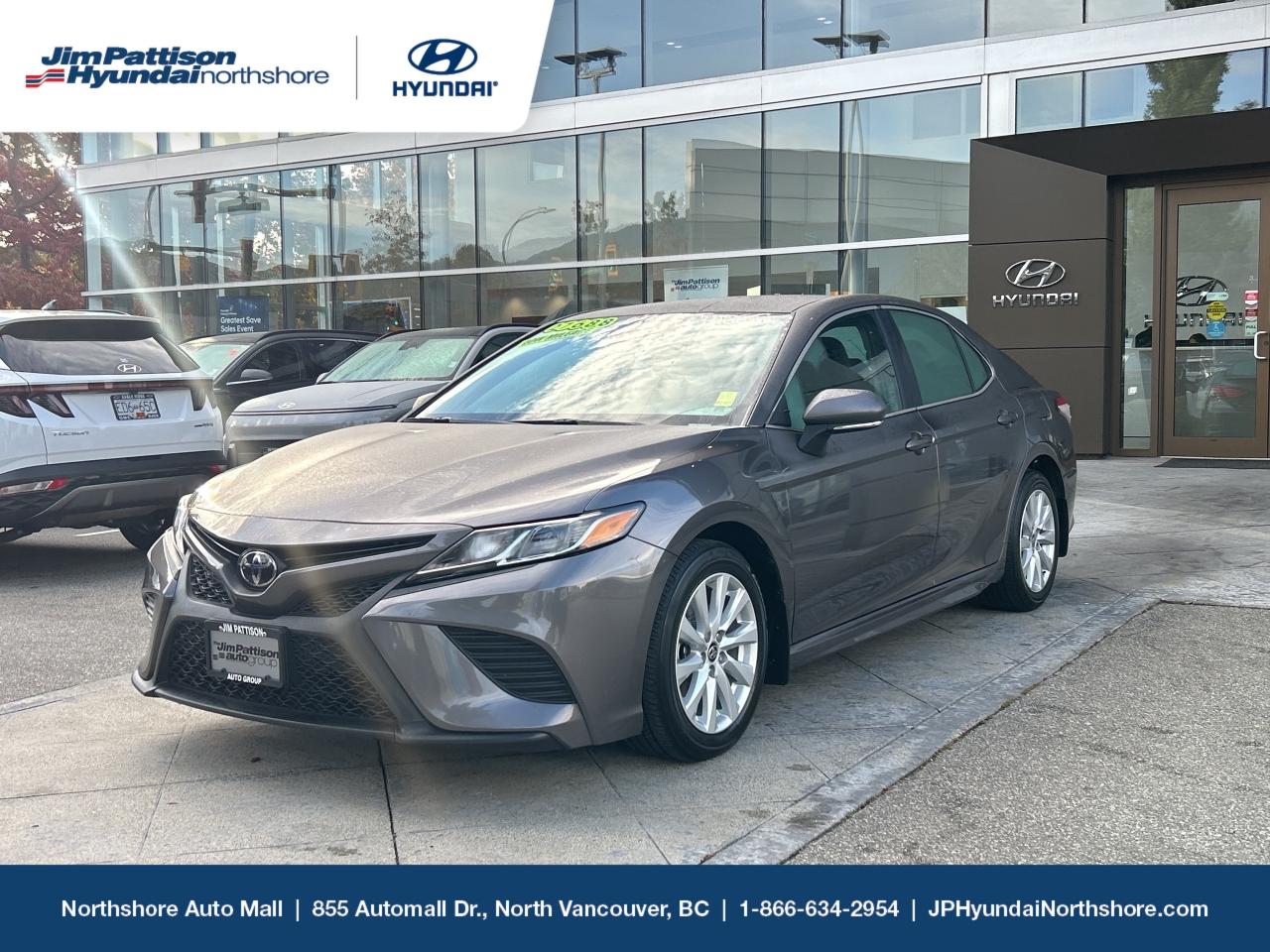 Used 2020 Toyota Camry SE, Low kms! No accidents! for sale in North Vancouver, BC