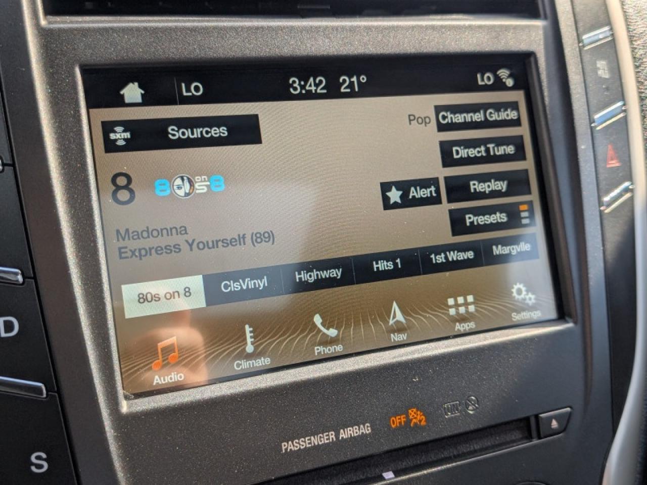 2018 Lincoln MKC Reserve AWD  **COOLED SEATS - SUNROOF** Photo