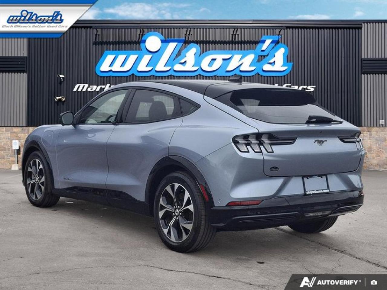 2022 Ford Mustang Mach-E Premium AWD | Leather | Glass Roof | 360 Camera | Heated Seats | CarPlay + Android | and More ! Photo