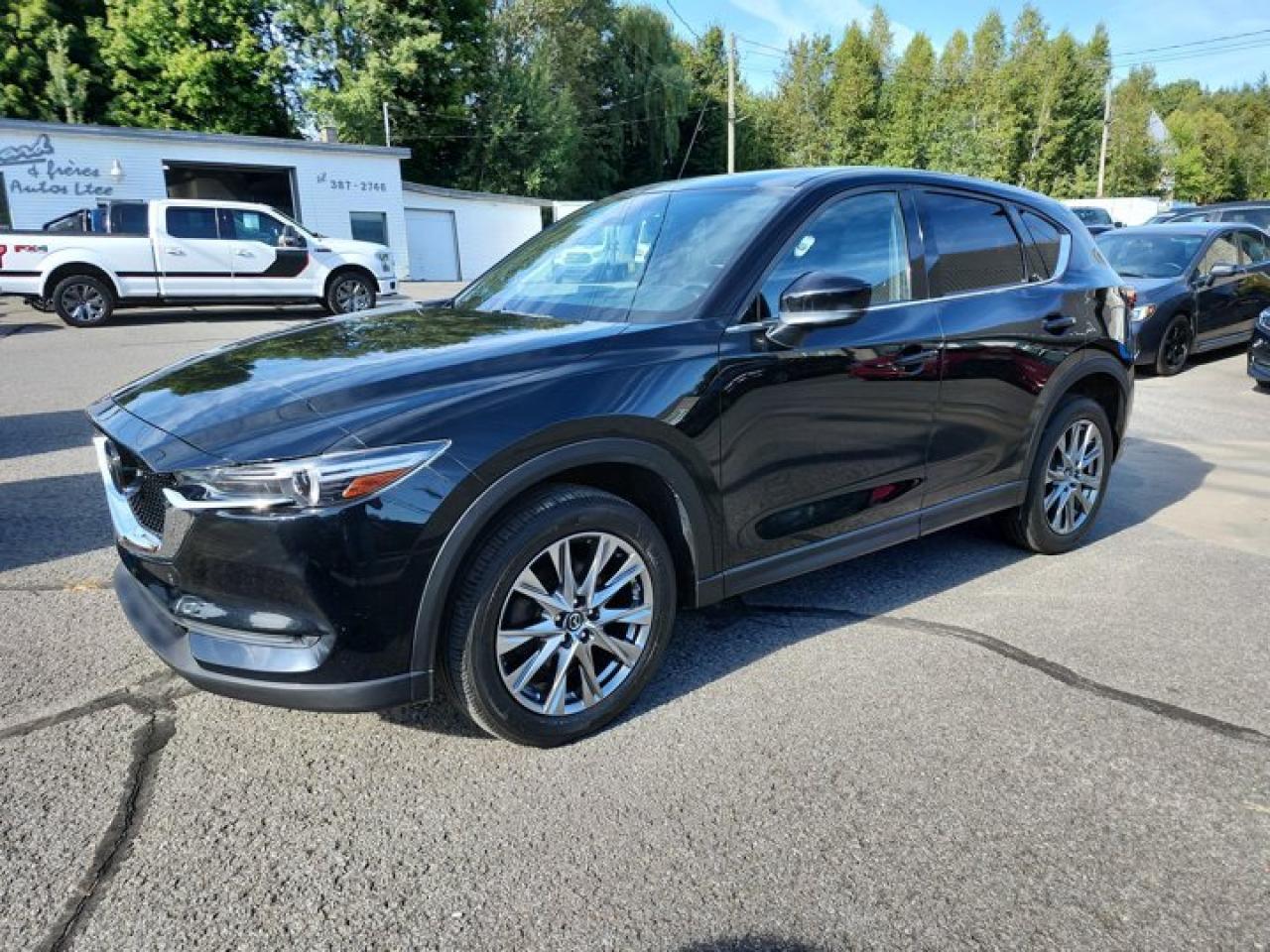 Used 2019 Mazda CX-5 Signature AWD | Leather | Sunroof | Nav | Adaptive Cruise | Heated Wheel + Seats | and More ! for sale in Guelph, ON