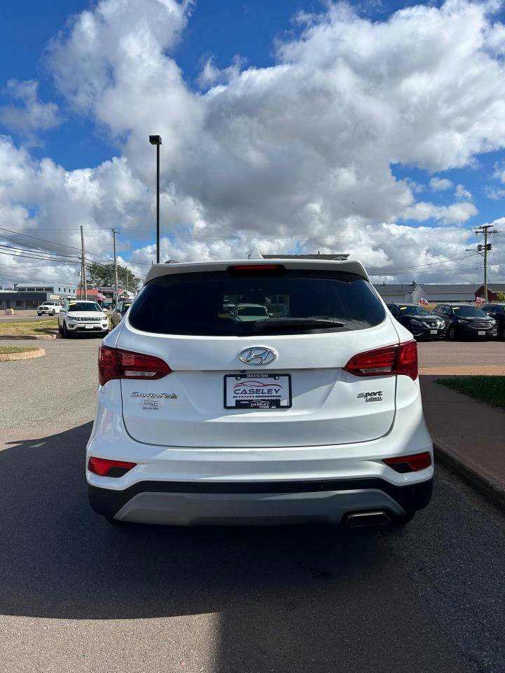 2018 Hyundai Santa Fe Sport Premium Photo4