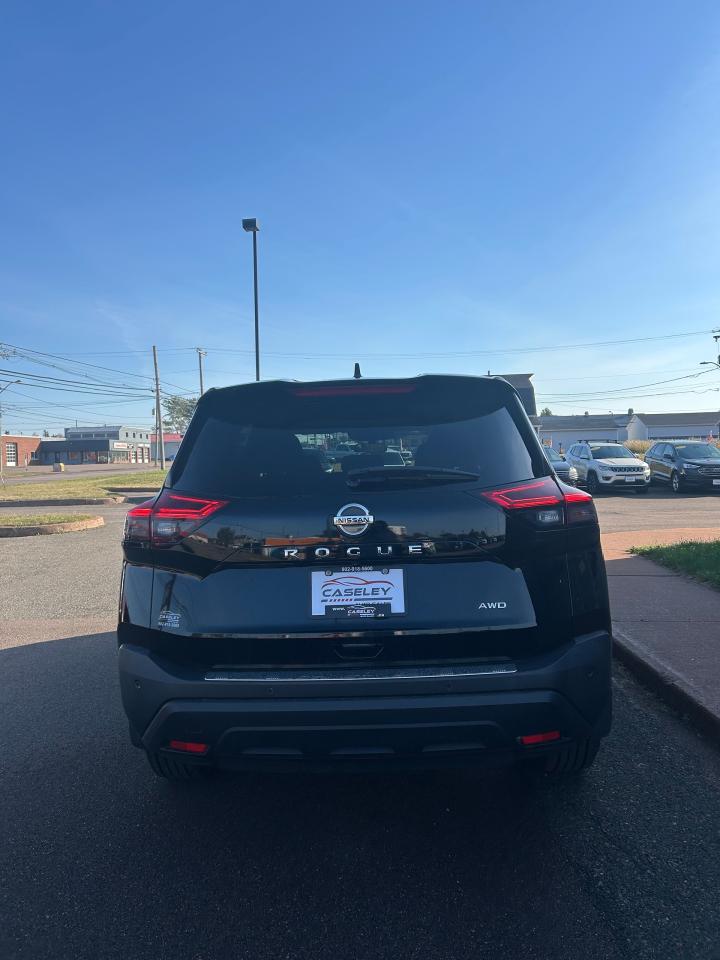 2021 Nissan Rogue S - Photo #5