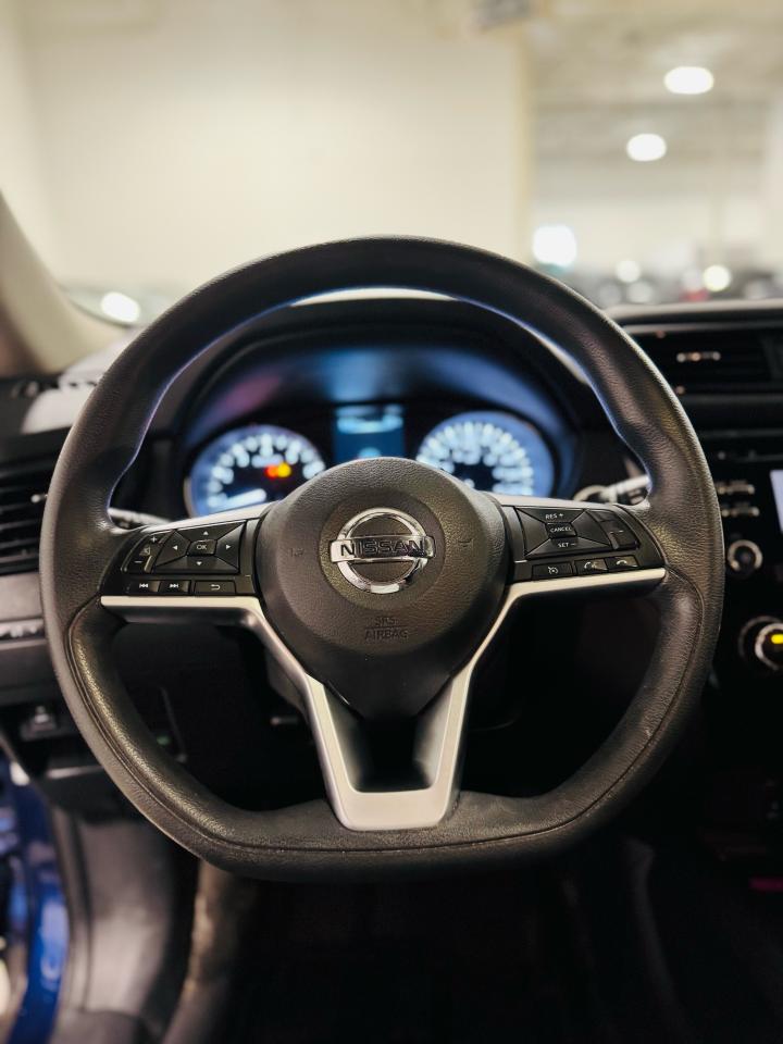 2017 Nissan Rogue SV - Photo #9