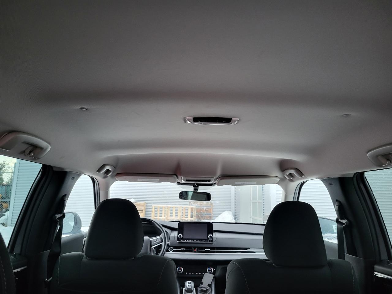 2022 Mitsubishi Outlander ES Photo