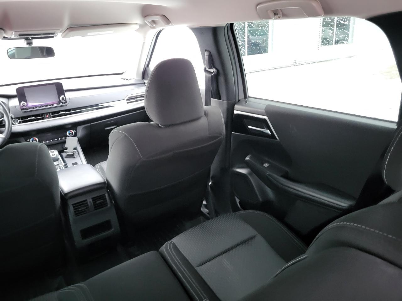 2022 Mitsubishi Outlander ES Photo