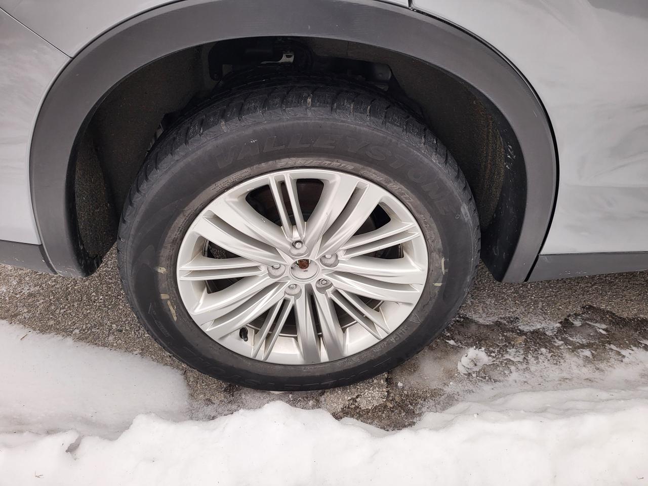 2022 Mitsubishi Outlander ES Photo4