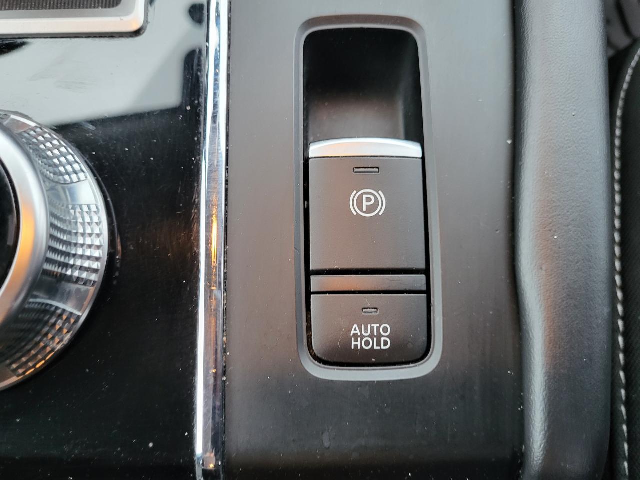 2022 Mitsubishi Outlander ES Photo