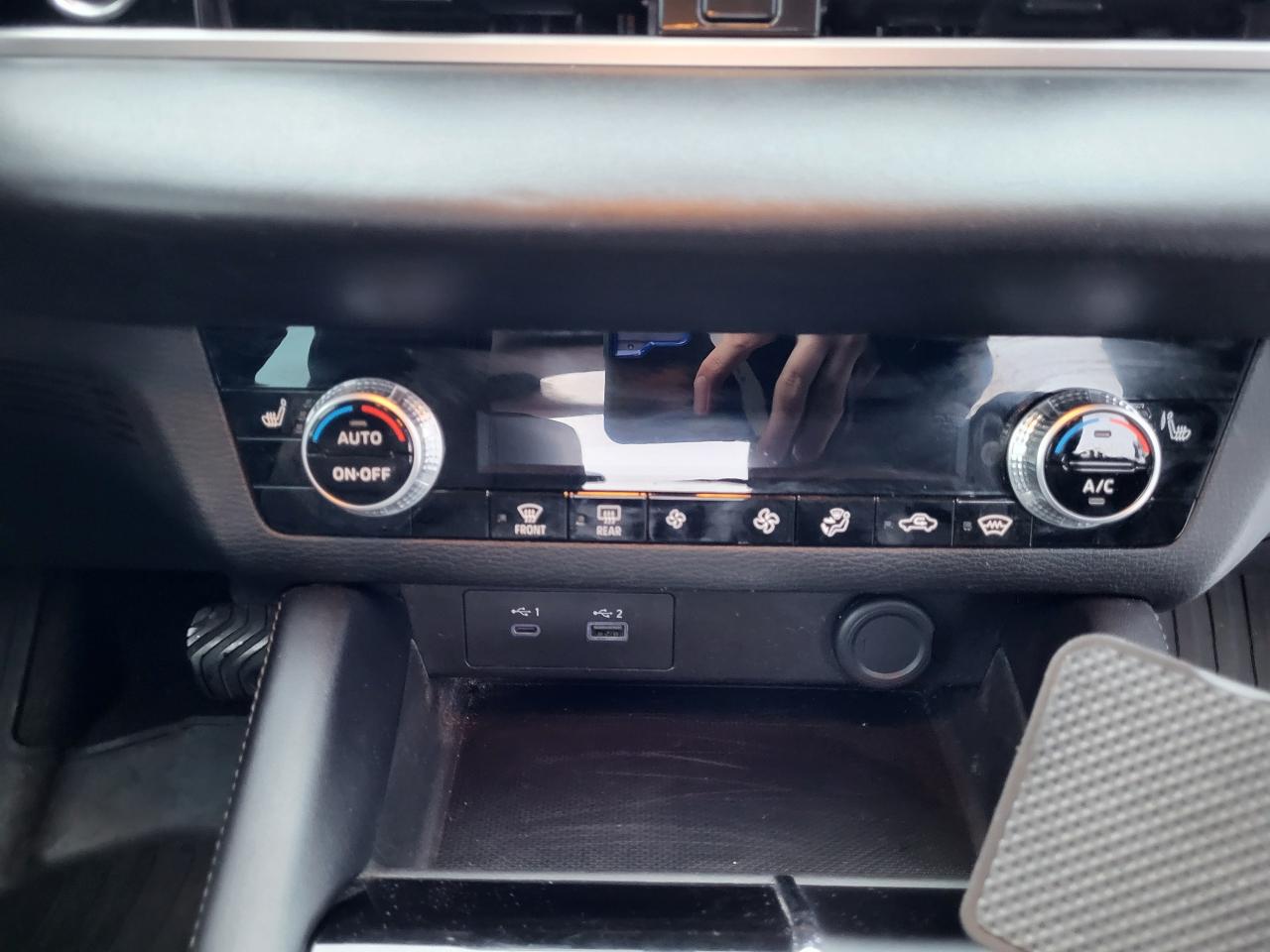 2022 Mitsubishi Outlander ES Photo