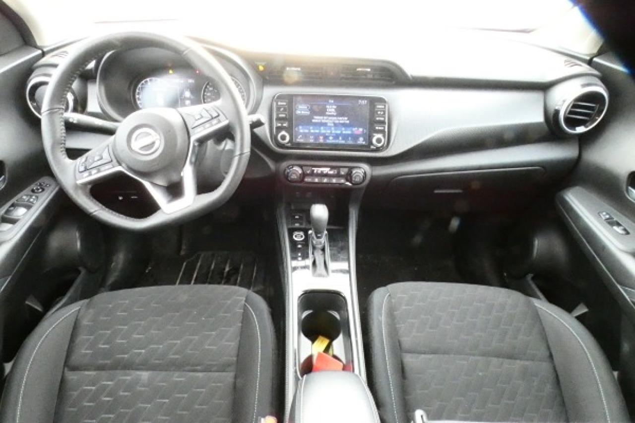 2024 Nissan Kicks SV w/Htd cloth, BUC - Photo #11