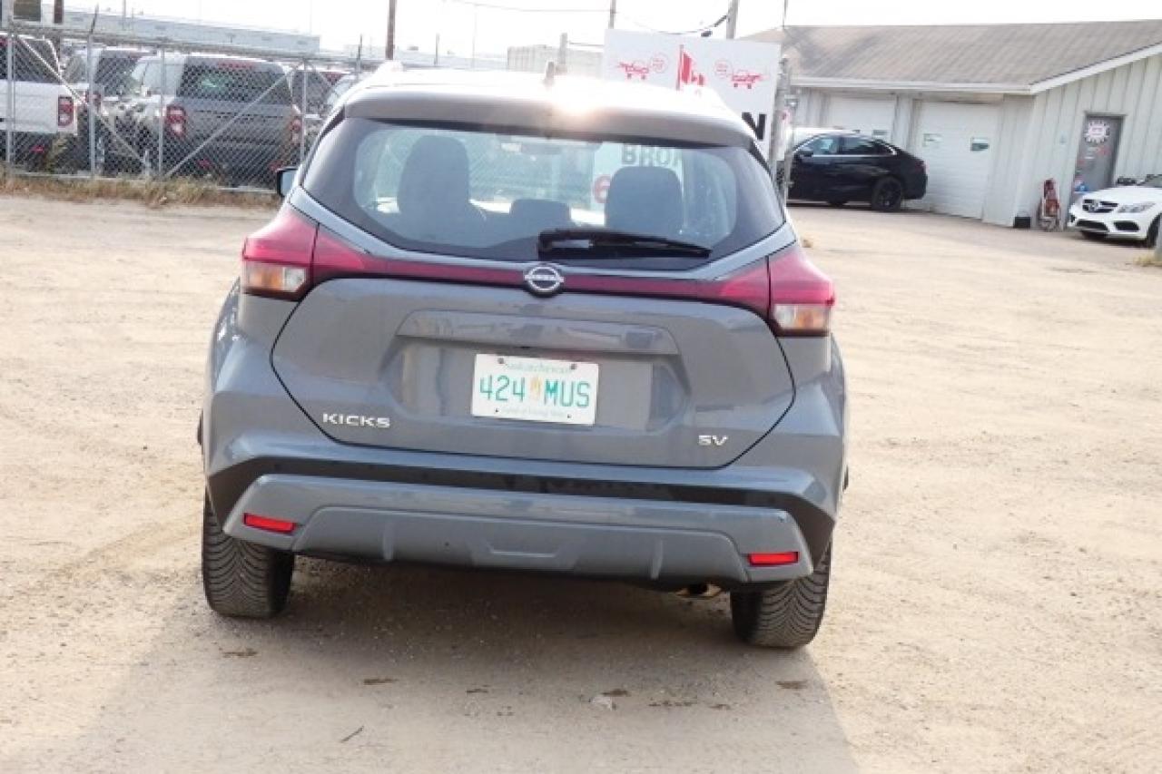 2024 Nissan Kicks SV w/Htd cloth, BUC - Photo #7