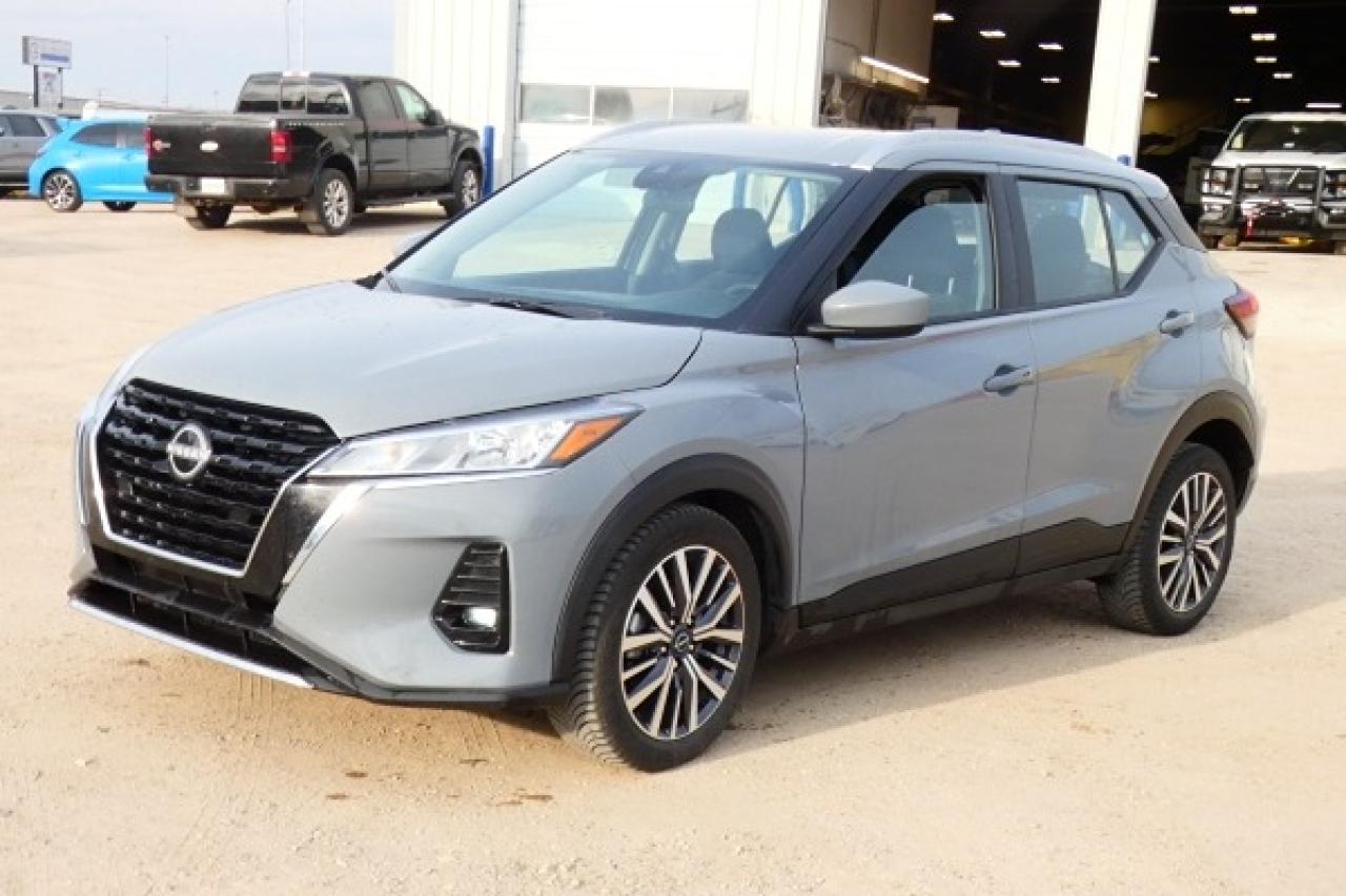 2024 Nissan Kicks SV w/Htd cloth, BUC - Photo #2
