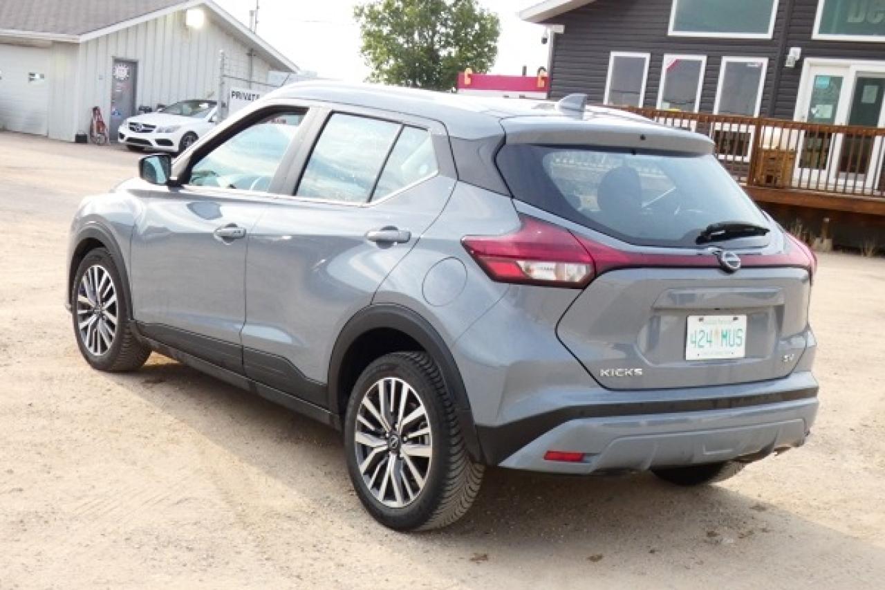2024 Nissan Kicks SV w/Htd cloth, BUC - Photo #8