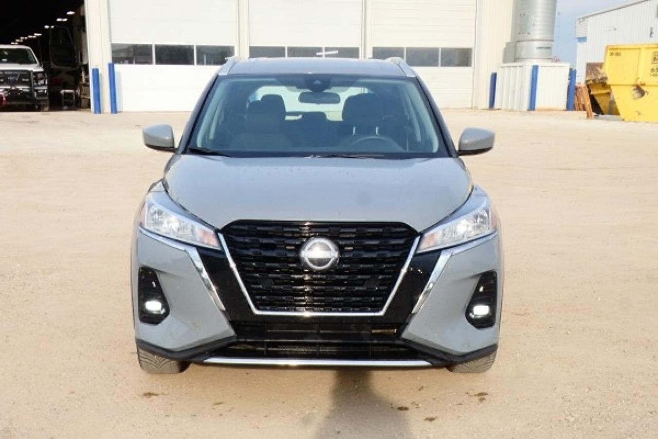 2024 Nissan Kicks SV w/Htd cloth, BUC - Photo #3
