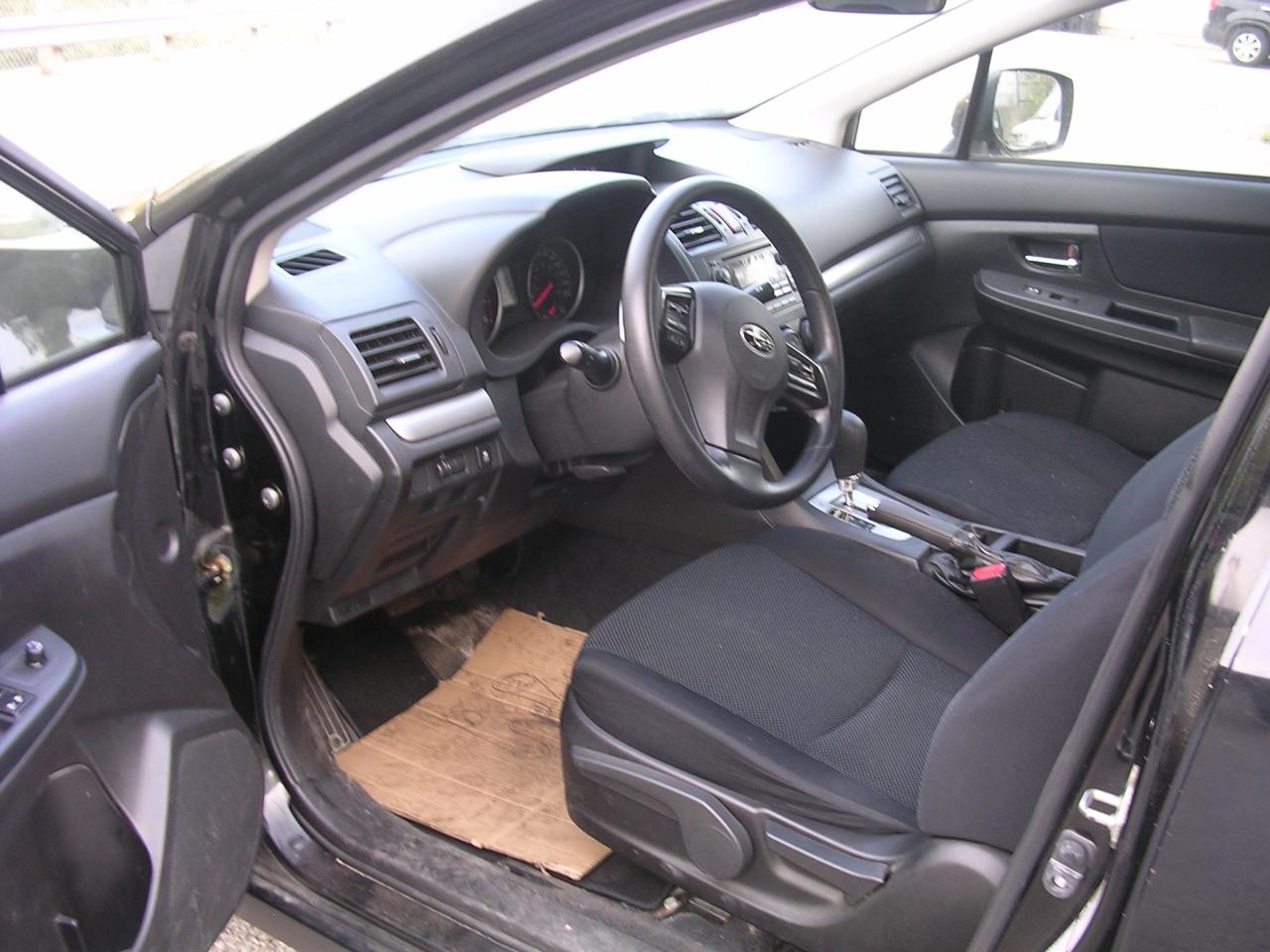 2012 Subaru Impreza 4dr Sdn CVT 2.0i w/Touring Pkg Photo4