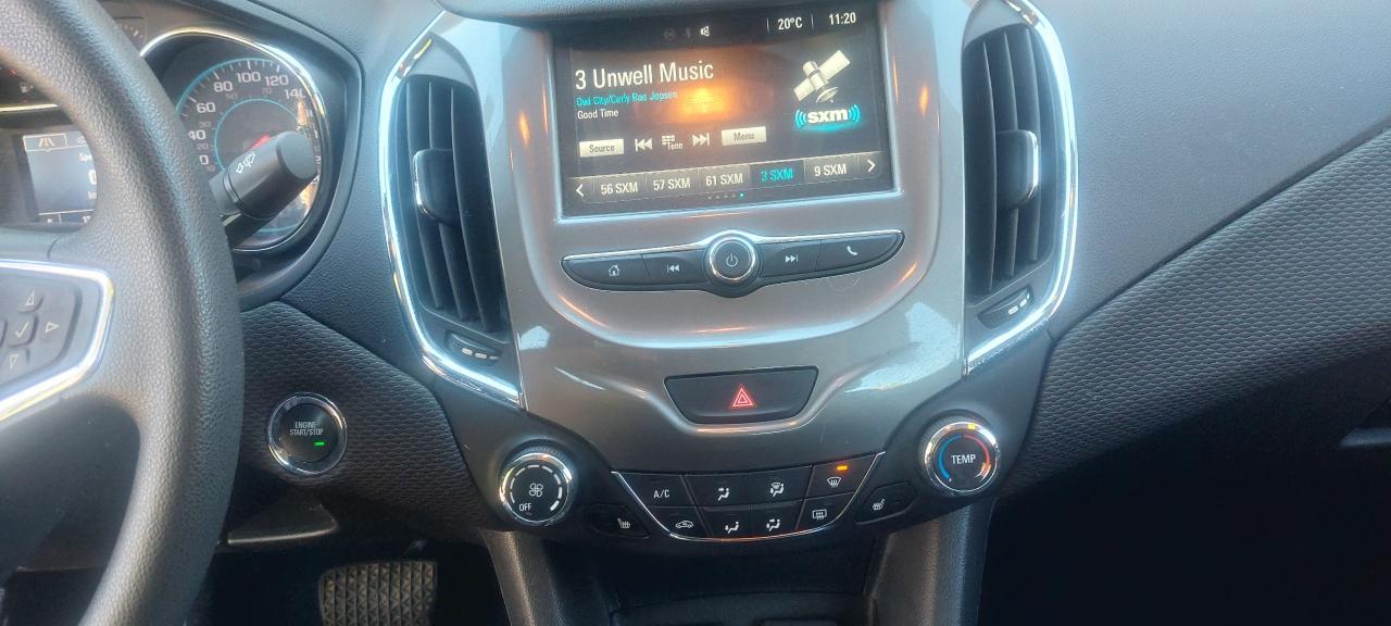 2016 Chevrolet Cruze LT - Photo #18