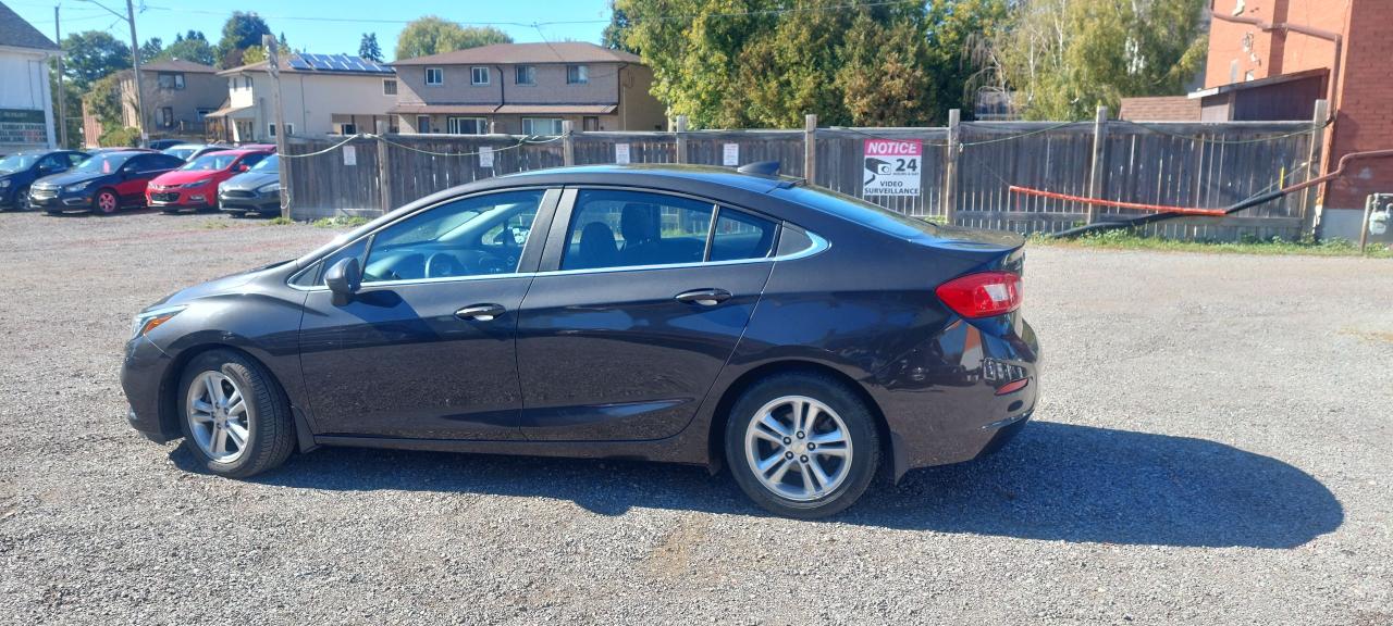 2016 Chevrolet Cruze LT - Photo #2