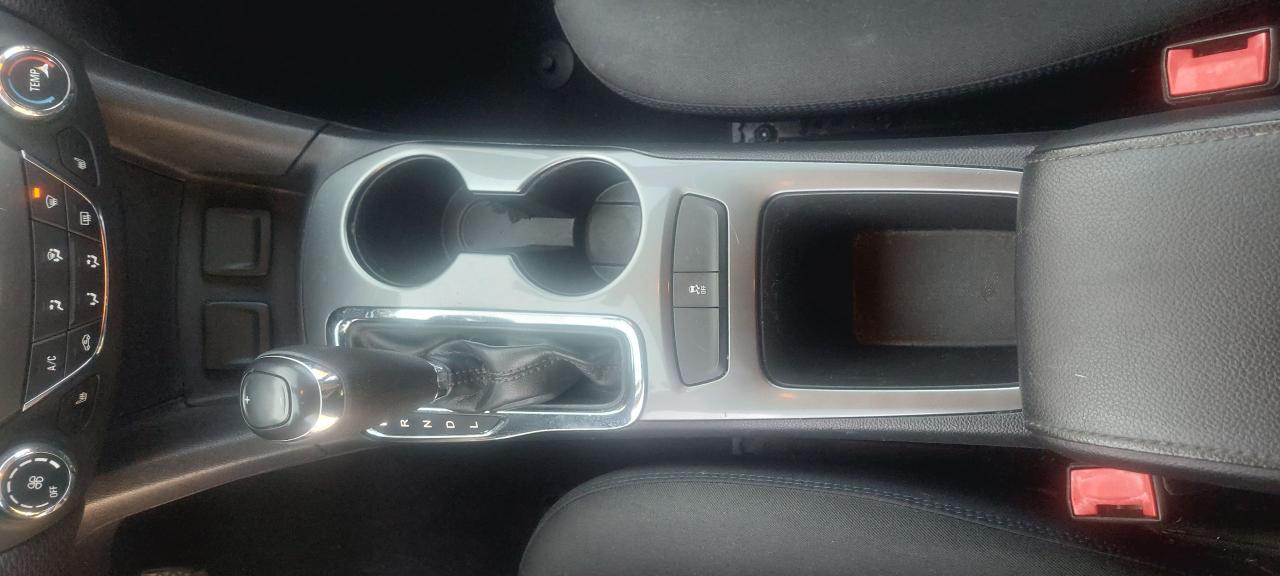 2016 Chevrolet Cruze LT - Photo #17