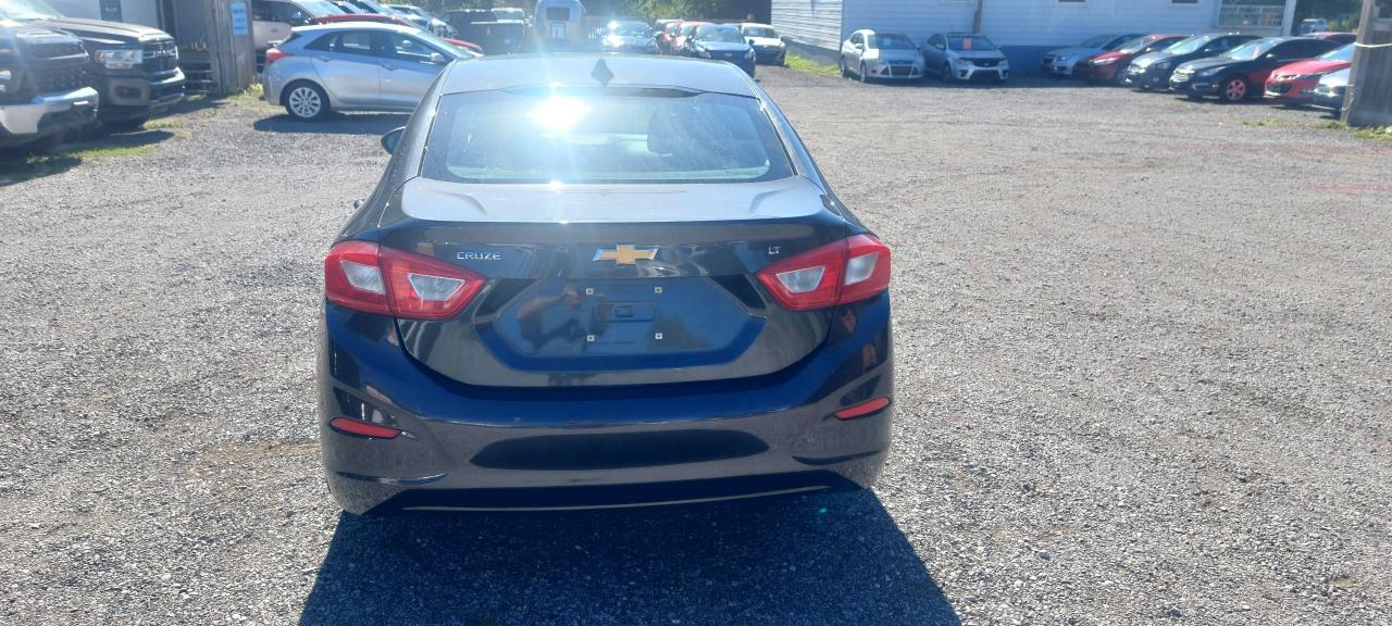 2016 Chevrolet Cruze LT - Photo #8