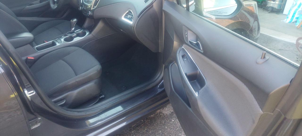 2016 Chevrolet Cruze LT - Photo #23