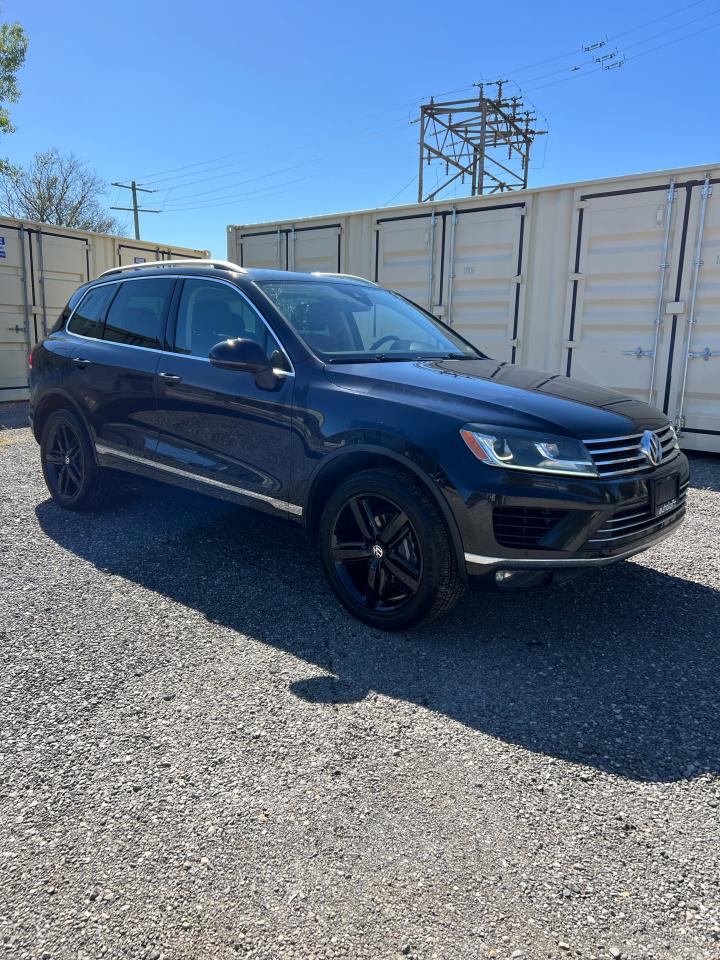 2017 Volkswagen Touareg EXECLINE - Photo #1