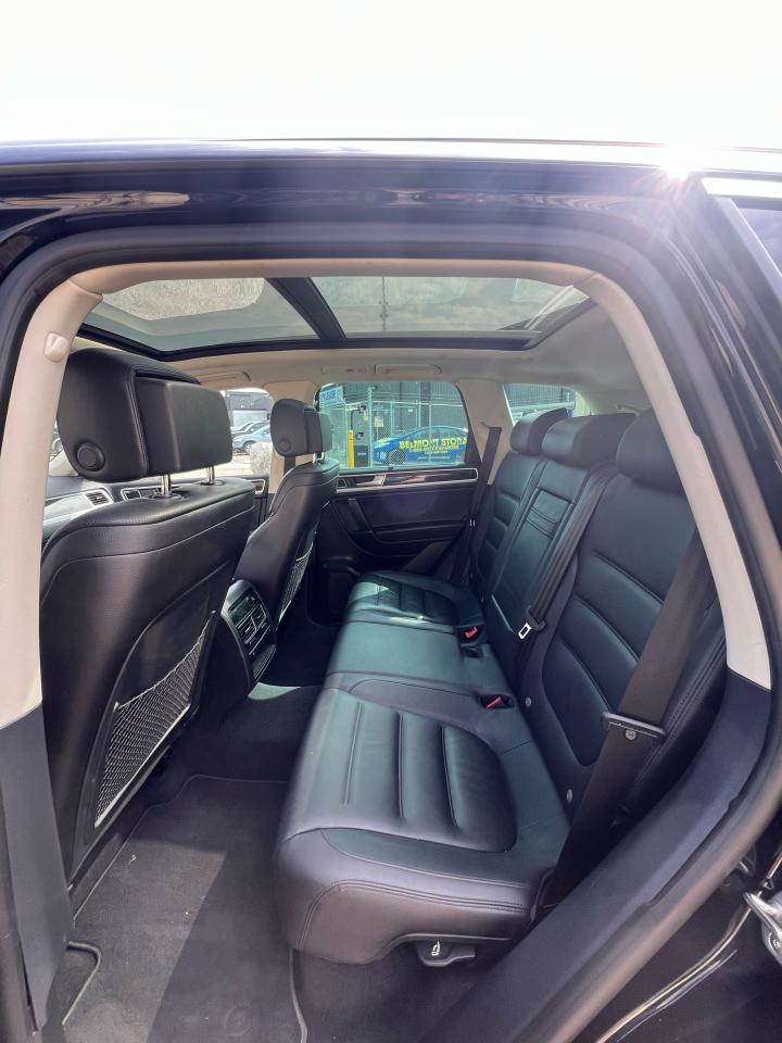 2017 Volkswagen Touareg EXECLINE - Photo #9