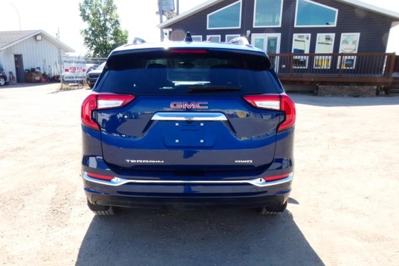 2023 GMC Terrain Denali AWD w/H&C L, pano S/R, NAV, BUC, HUD - Photo #7