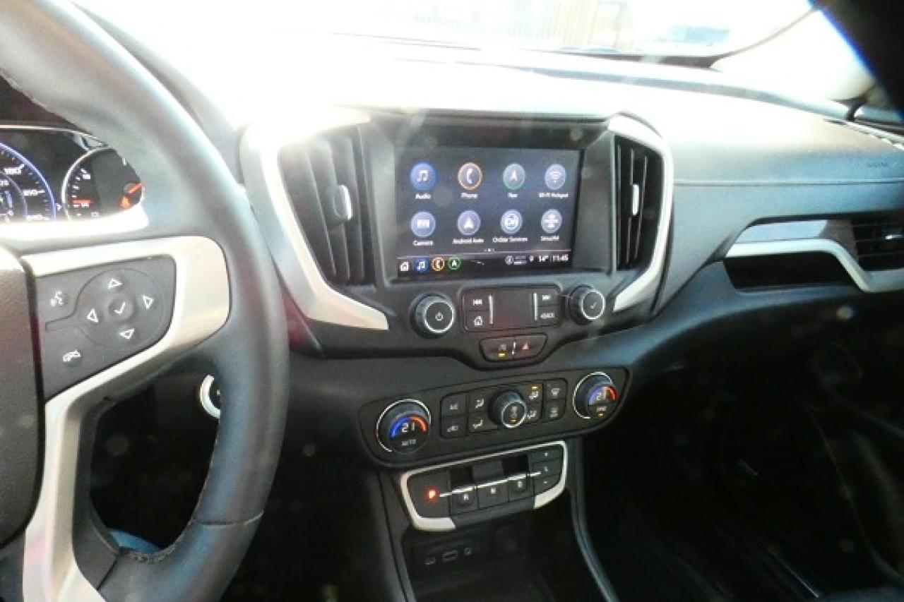 2023 GMC Terrain Denali AWD w/H&C L, pano S/R, NAV, BUC, HUD - Photo #16
