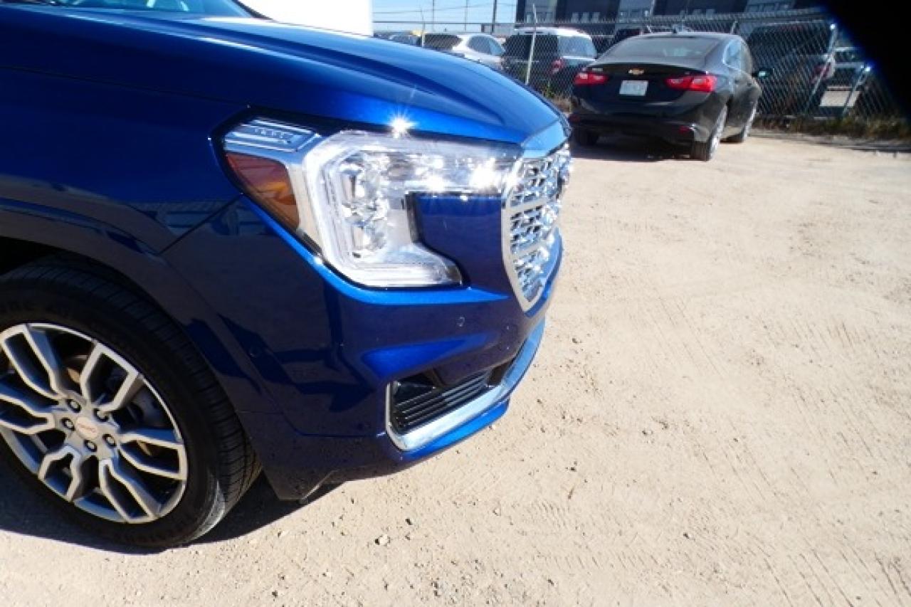 2023 GMC Terrain Denali AWD w/H&C L, pano S/R, NAV, BUC, HUD - Photo #31