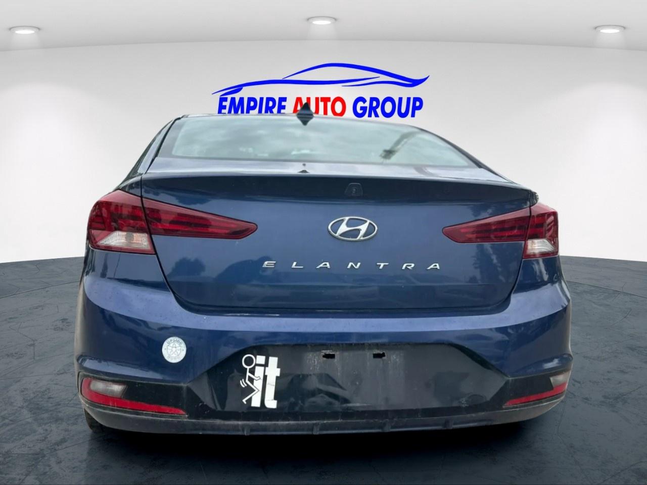 2019 Hyundai Elantra SEL Photo