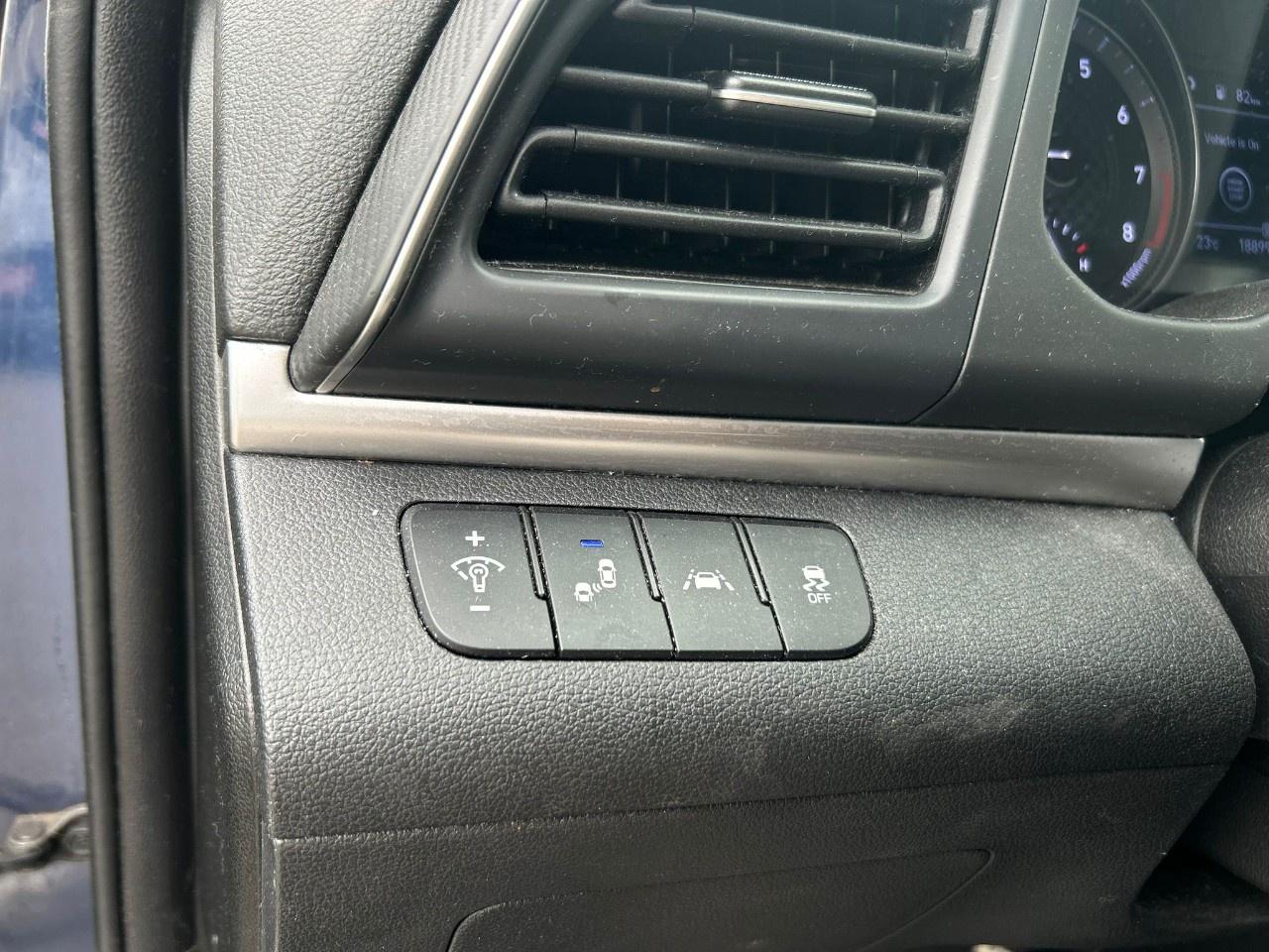 2019 Hyundai Elantra SEL Photo