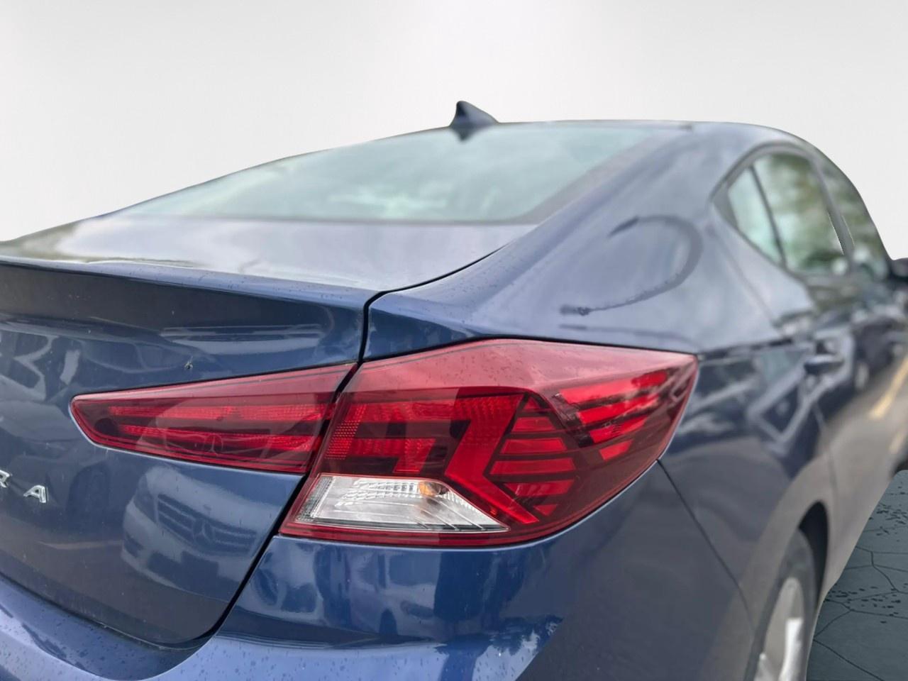 2019 Hyundai Elantra SEL Photo