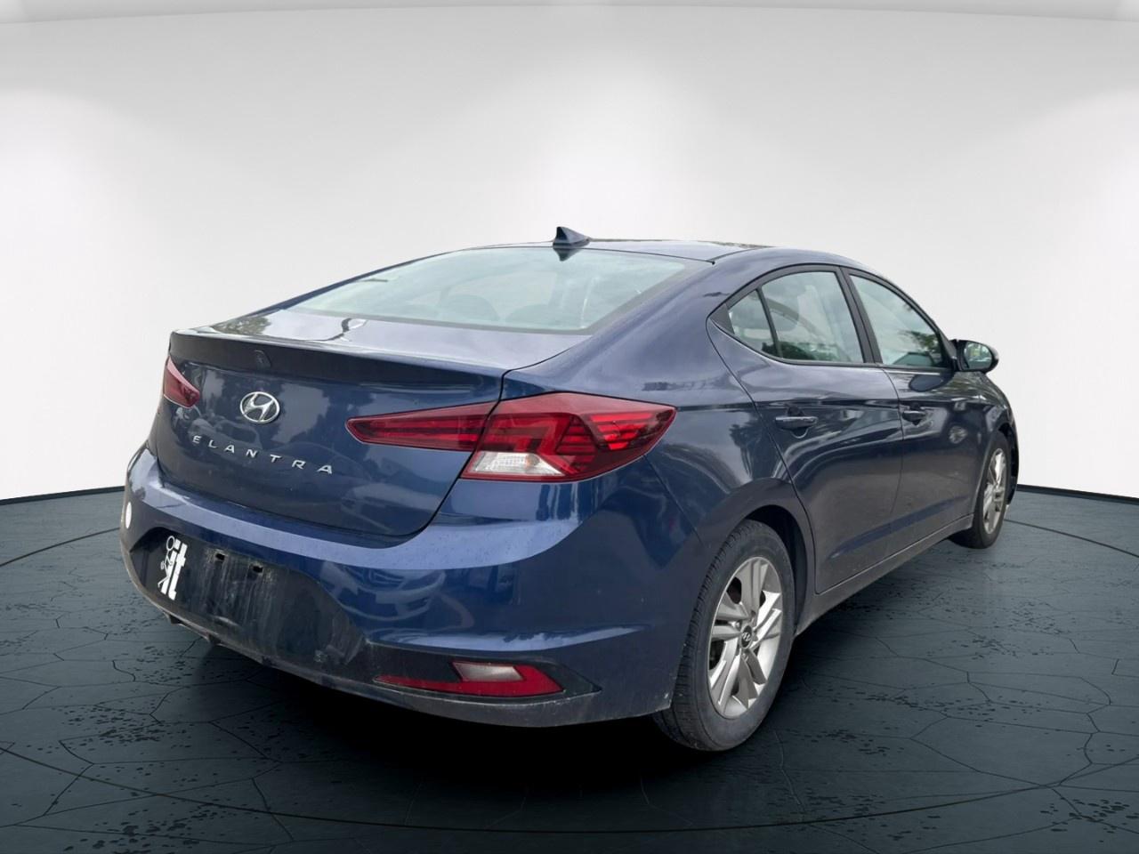 2019 Hyundai Elantra SEL Photo