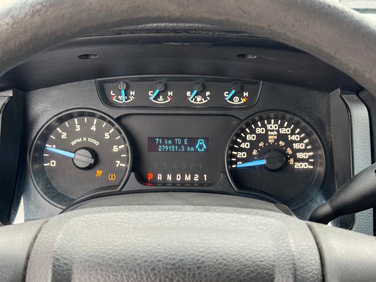2011 Ford F-150 XL **EXCELLENT WORK TRUCK**CERTIFIED** - Photo #19