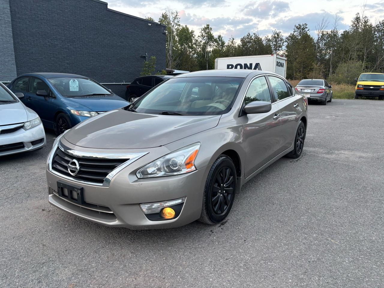 2013 Nissan Altima 2.5 S Photo2