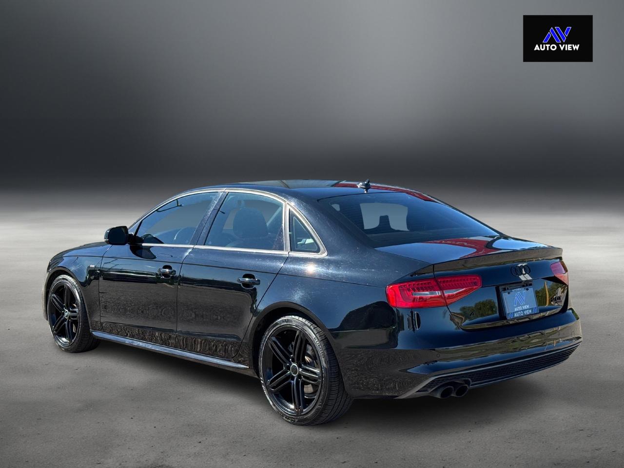 2015 Audi A4 Technik plus **6 SPEED MANUAL** - Photo #7