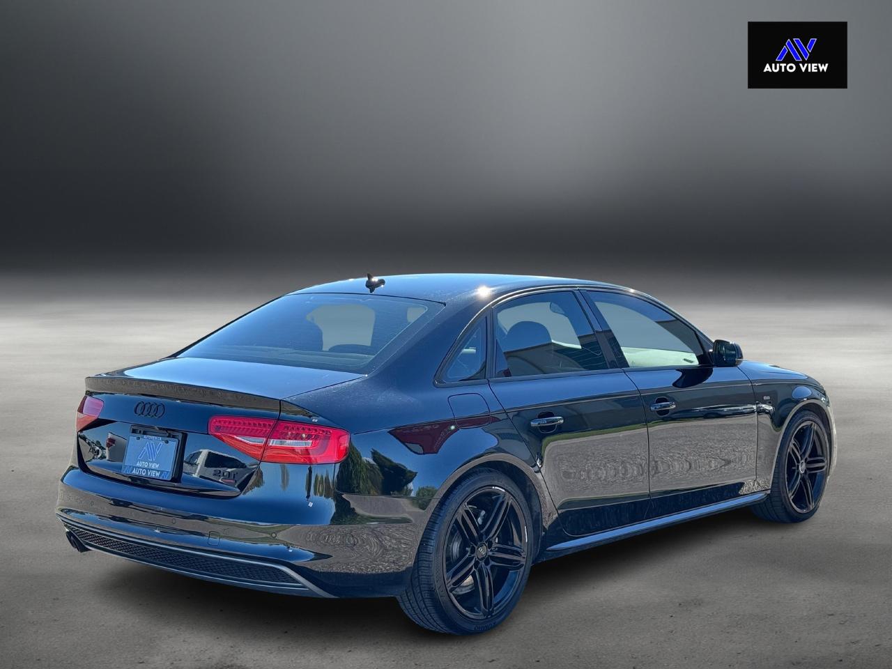 2015 Audi A4 Technik plus **6 SPEED MANUAL** - Photo #5
