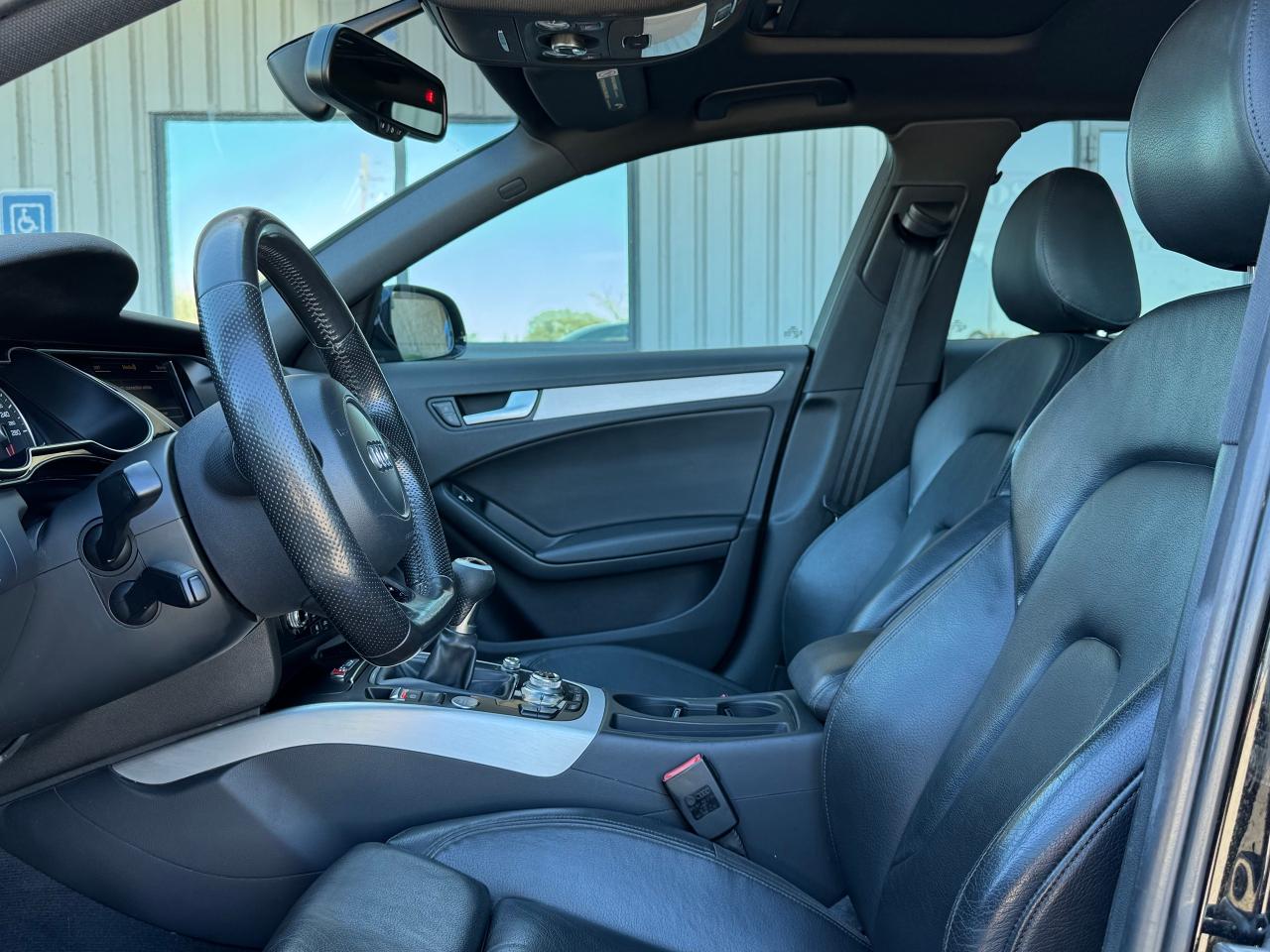 2015 Audi A4 Technik plus **6 SPEED MANUAL** - Photo #27