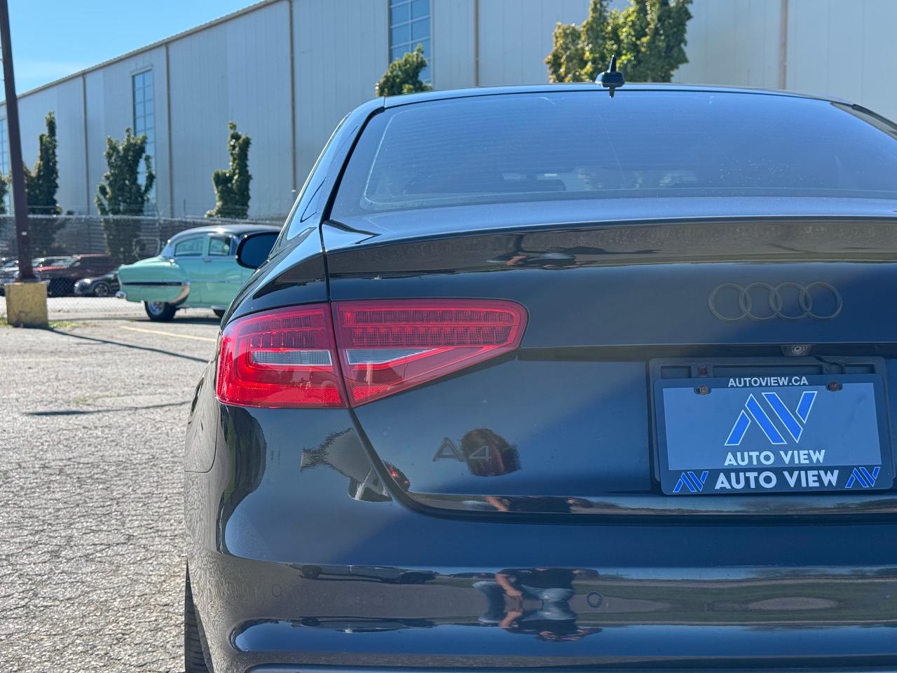 2015 Audi A4 Technik plus **6 SPEED MANUAL** - Photo #15