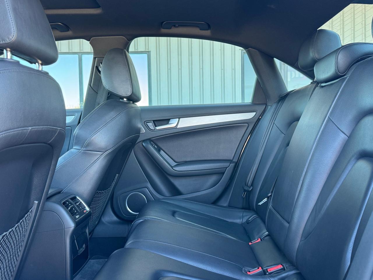 2015 Audi A4 Technik plus **6 SPEED MANUAL** - Photo #29