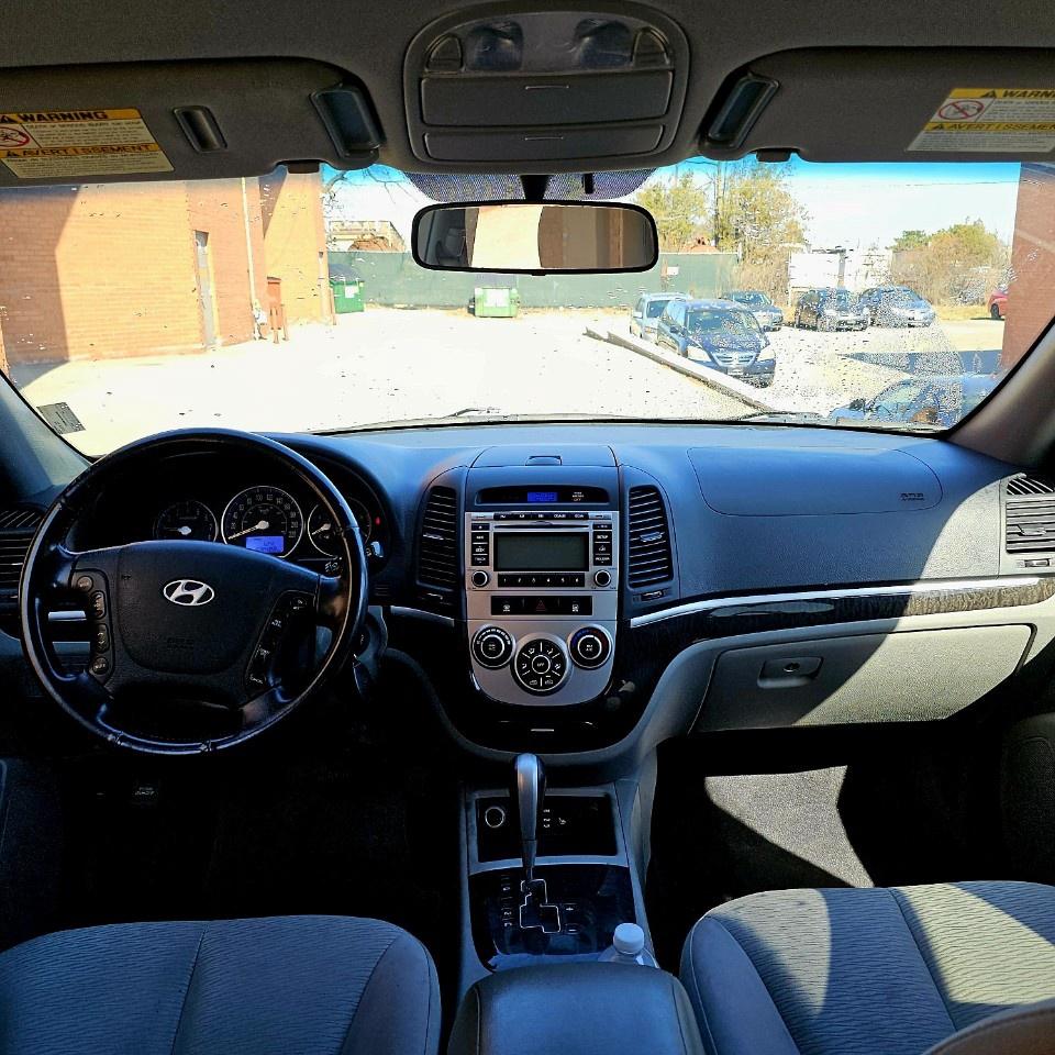 2009 Hyundai Santa Fe AWD 4dr 3.3L Auto GL - Photo #9