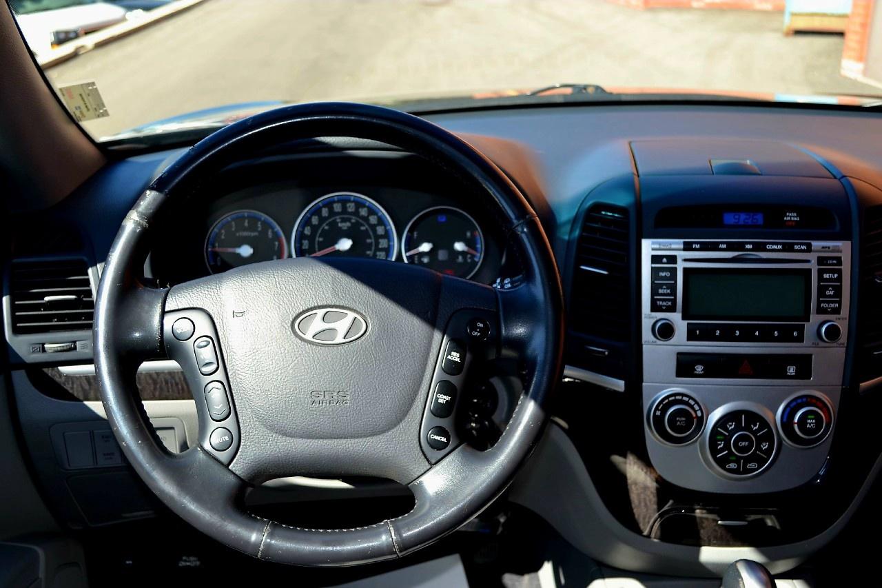 2009 Hyundai Santa Fe AWD 4dr 3.3L Auto GL - Photo #11