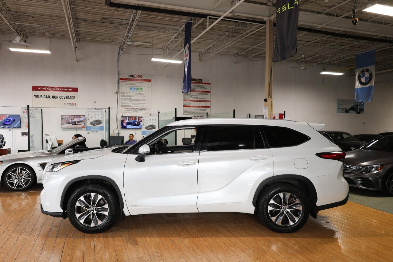 2022 Toyota Highlander Hybrid XLE - SUNROOF|CAMERA|BLINDSPOT|LANEKEEP - Photo #3