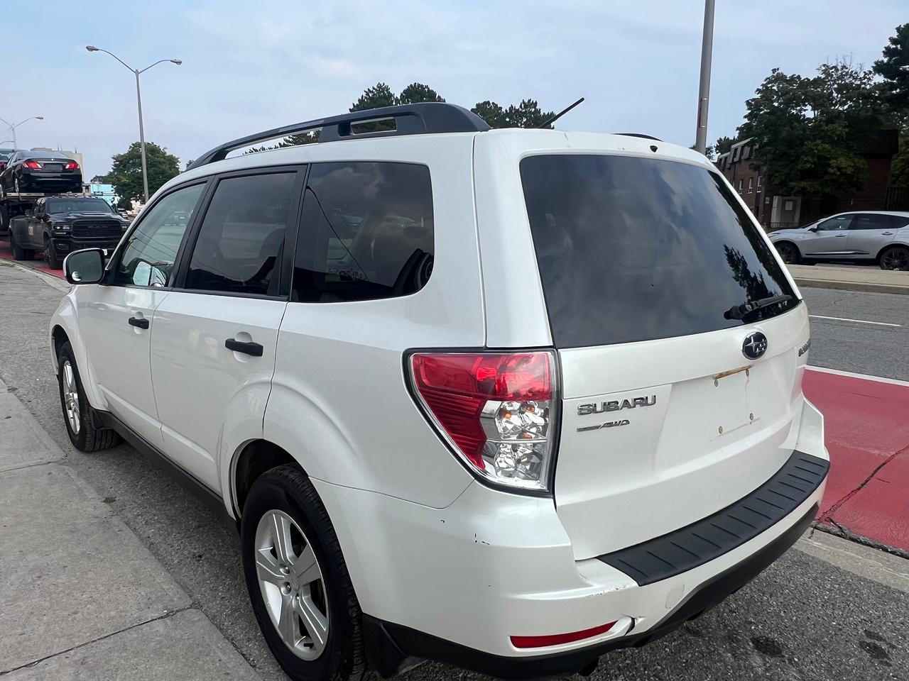 2011 Subaru Forester X Convenience-EXTRA CLEAN-SUV-AWD & MORE! Photo4