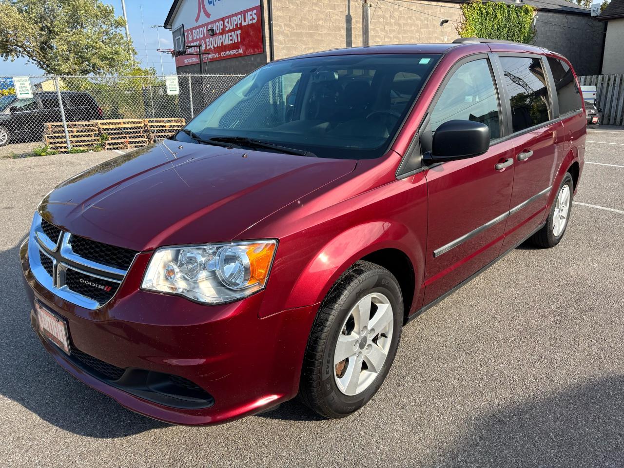 2017 Dodge Grand Caravan SE ** CRUISE, BLUETOOTH, ALLOYS ** Photo2