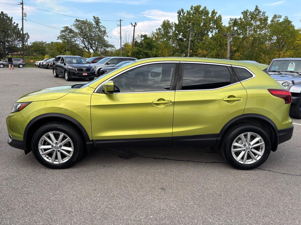 2018 Nissan Qashqai SV ** HTD SEATS, SNRF, BLUETOOTH ** Photo3