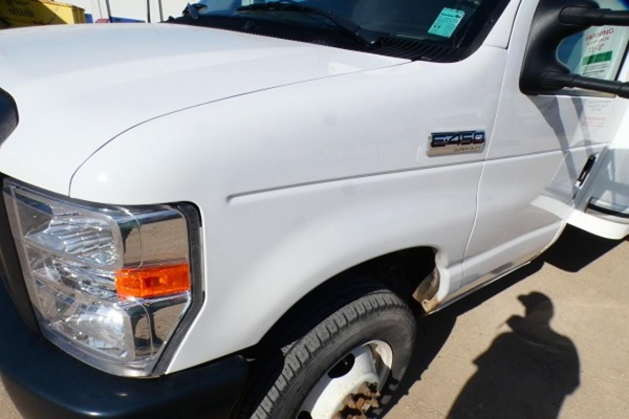 2023 Ford E-450 UNICELL CUBE VAN DRW w/cloth, aftermarket BUC - Photo #26