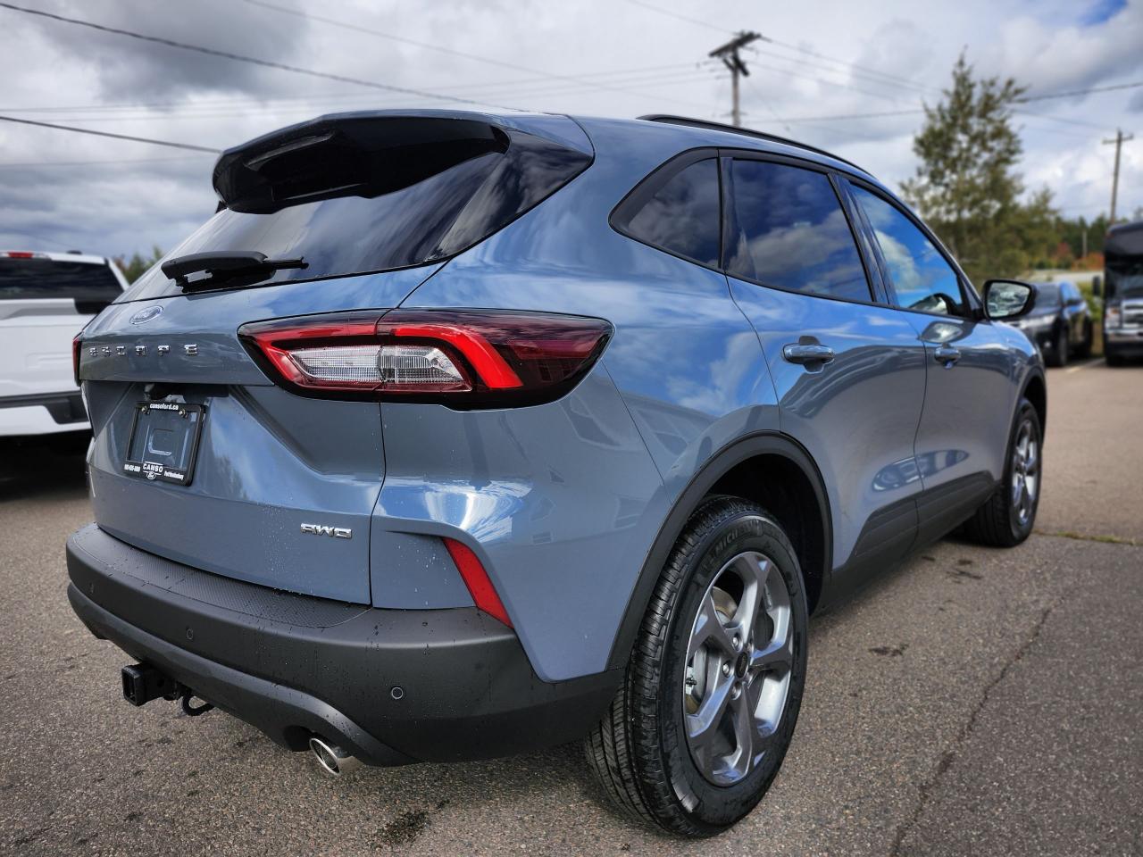 2025 Ford Escape ST-Line Select AWD Photo5