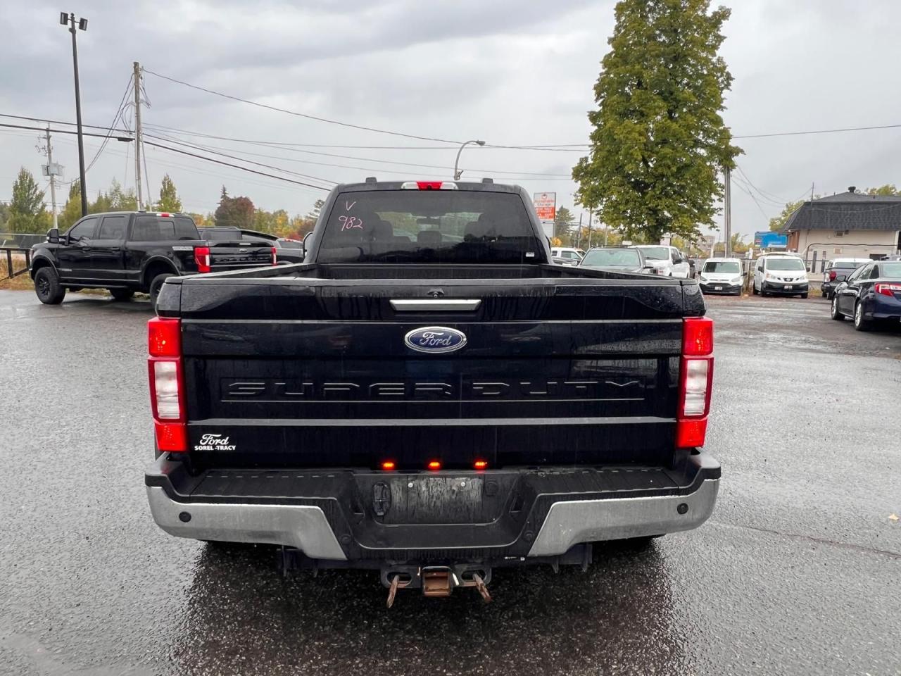 2021 Ford SUPER DUTY F-350 DRW XLT - Photo #4
